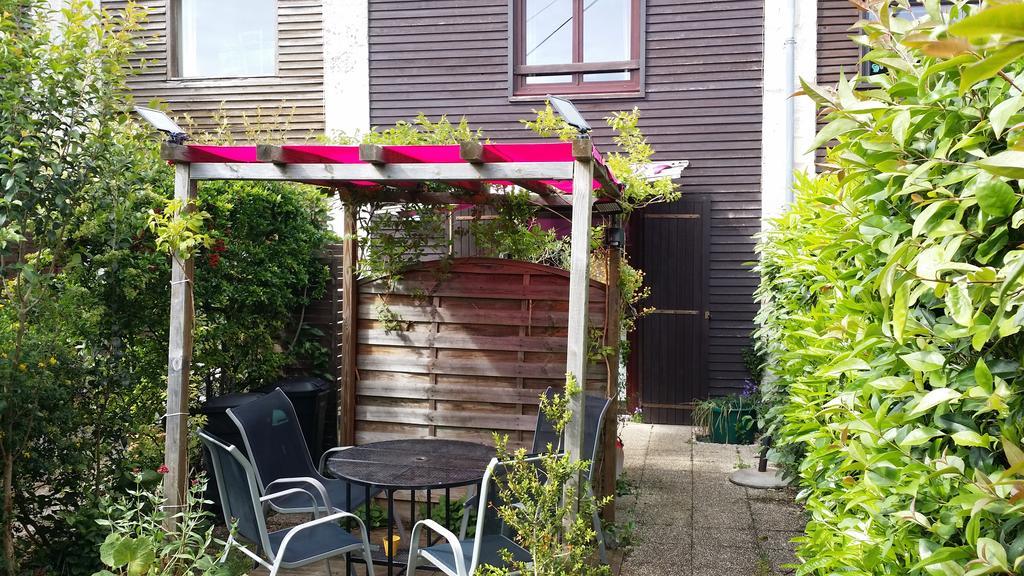 Duplex14H 1Er Etage Jardinet 1 Parking Ou Studio14B Rdc Terrasse Sans Parking 라로셸 외부 사진