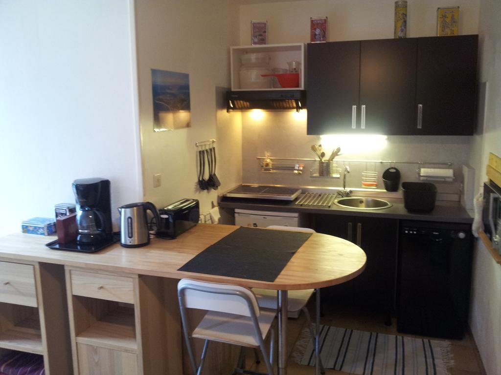 Duplex14H 1Er Etage Jardinet 1 Parking Ou Studio14B Rdc Terrasse Sans Parking 라로셸 외부 사진