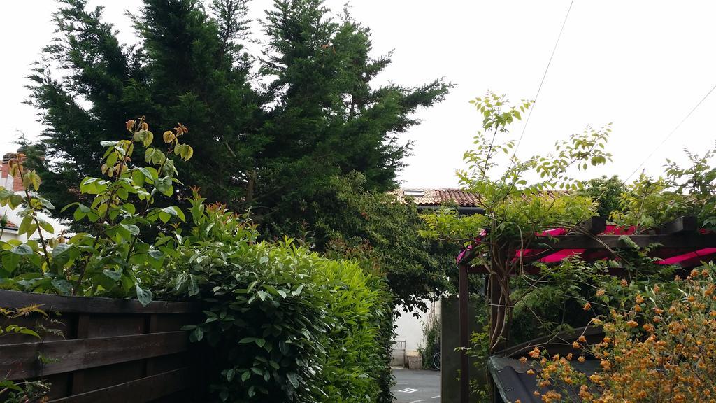 Duplex14H 1Er Etage Jardinet 1 Parking Ou Studio14B Rdc Terrasse Sans Parking 라로셸 외부 사진